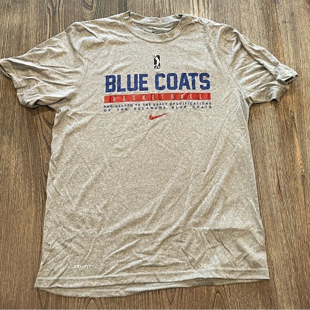 NWOT Nike Womens Dri-Fit WNBA Delaware Blue Coats Performance T-Shirt Gray M